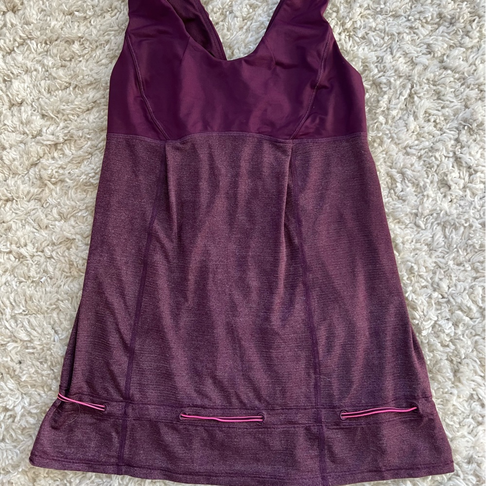Lululemon top with drawstring strap